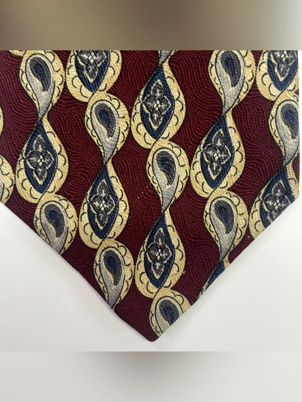 Vintage 90s Geoffrey Beene 100% Silk Burgundy Paisley Tie Made in USA